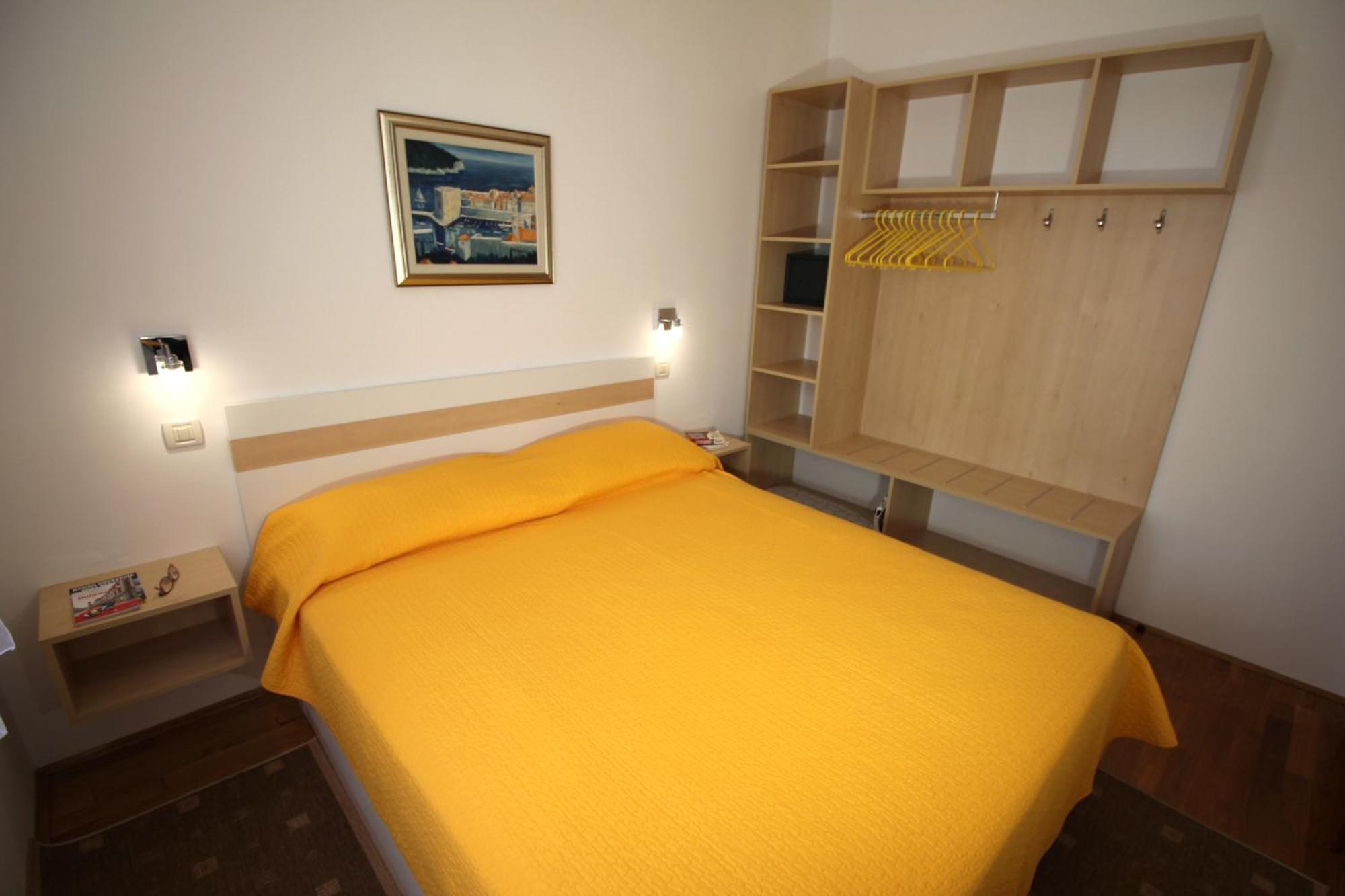 Artemis (adults Only) Apartma